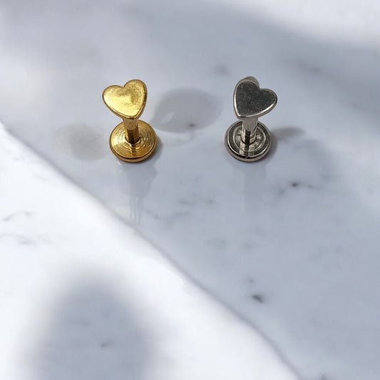 Piercing lèvre en cœur